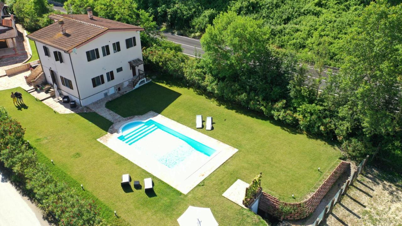 Country House Western Club Sant'Omero 外观 照片